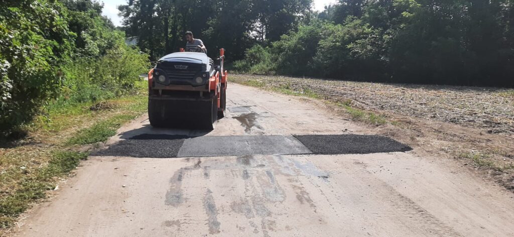 Фото 19 — Виброплита для асфальтирования дорог