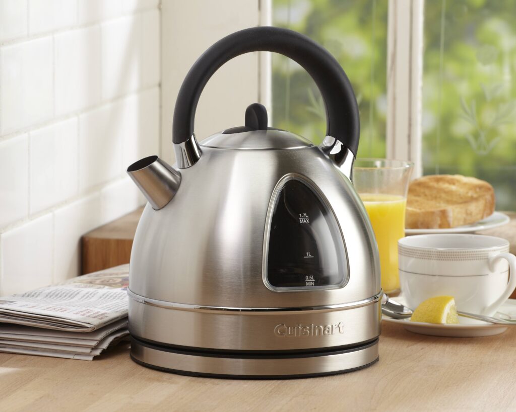 Фото 1 — Электрический чайник с автоматическим выключением