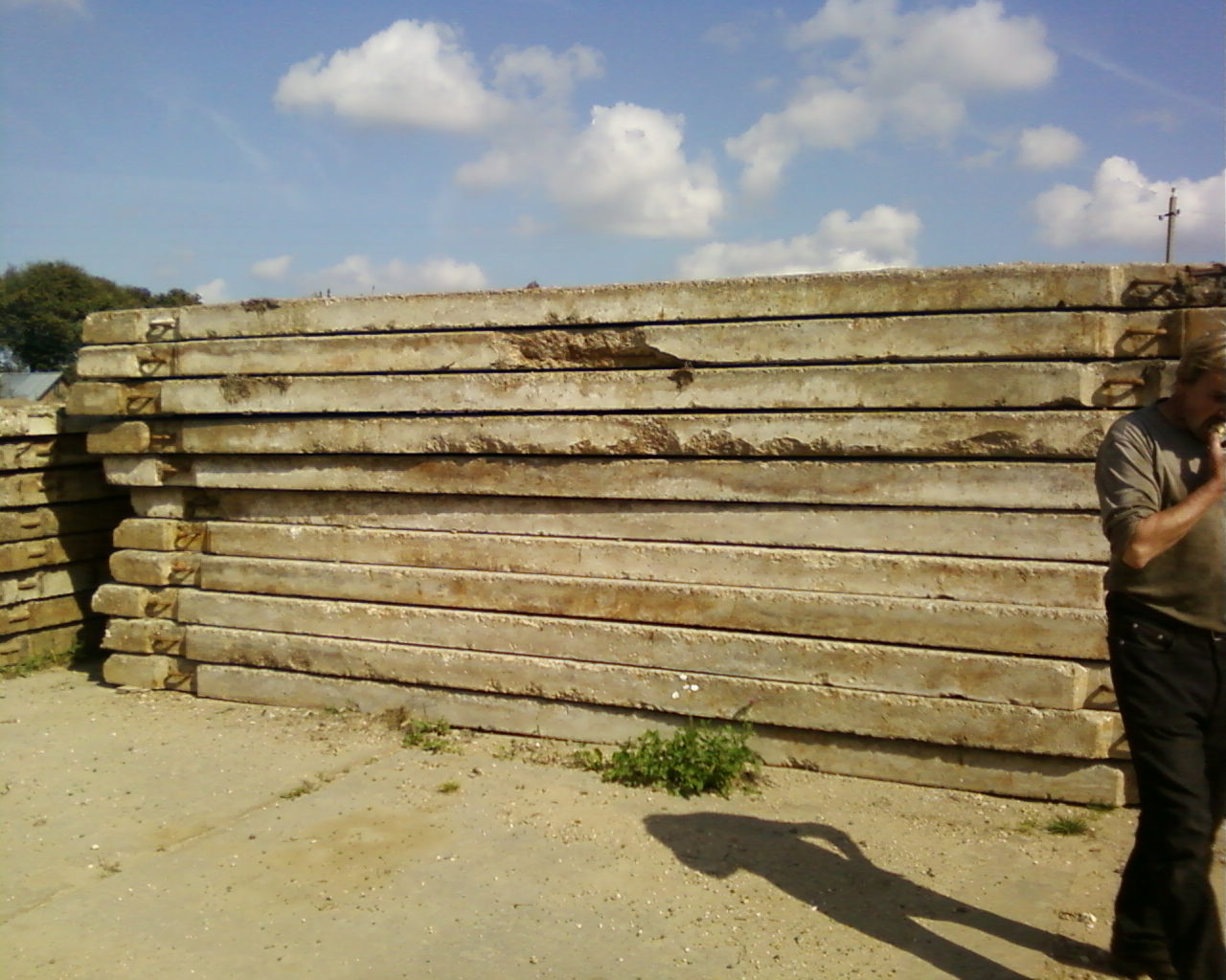 Фото 17 — Вибрационная плита для уплотнения грунта